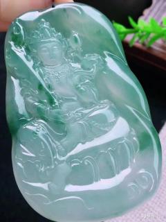 我一开始对翡翠比较着迷,为何现在特别喜欢和田玉呢?